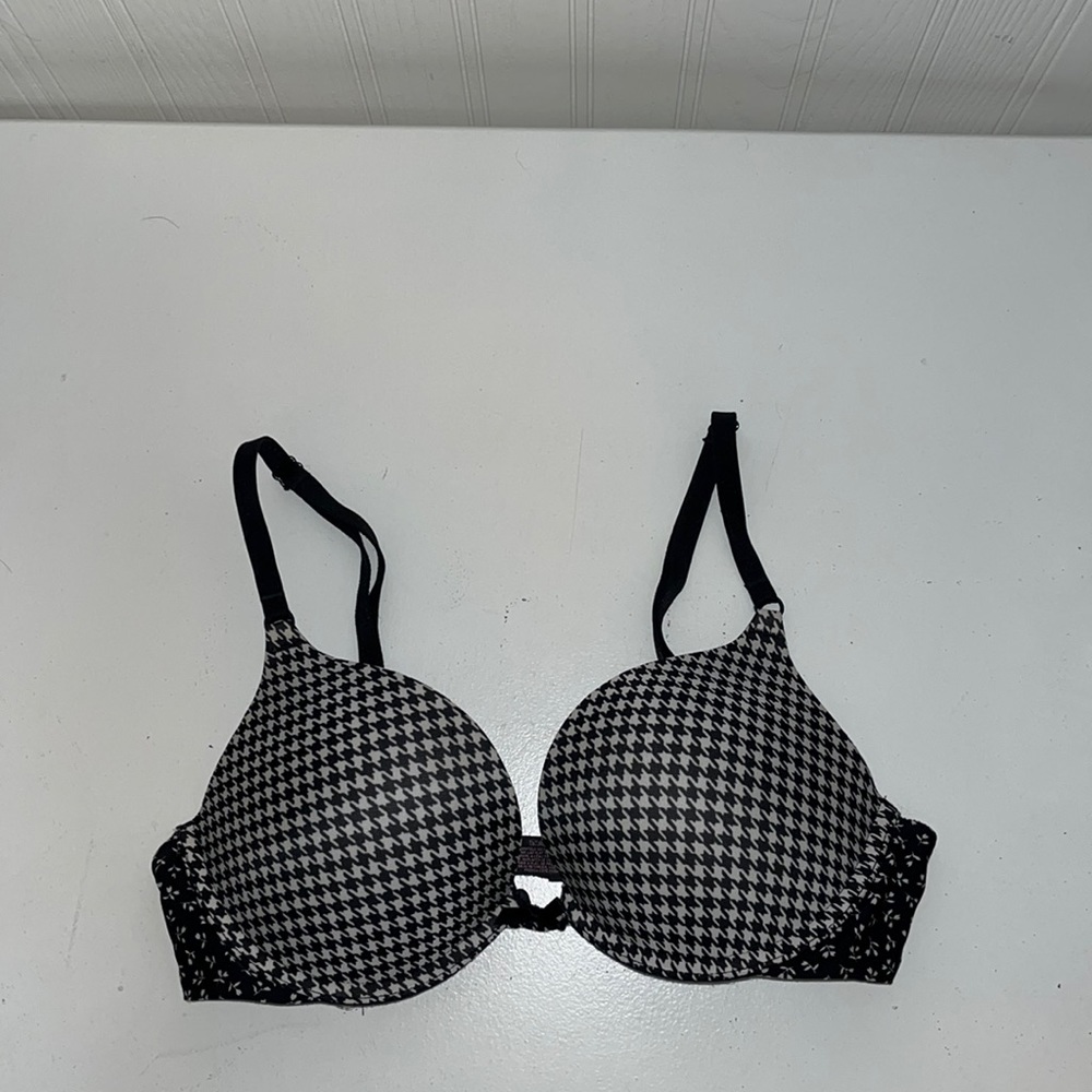 Victoria’s Secret Houndstooth & Floral Push-Up Bra